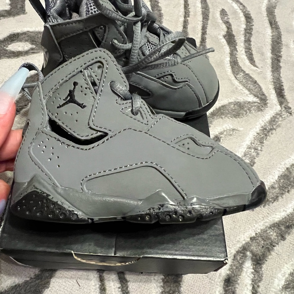 New Jordan true flight sneakers size 5C